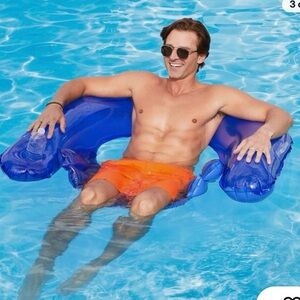 Pool chill out chair
